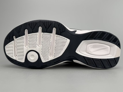Nike Air Monarch IV view 4
