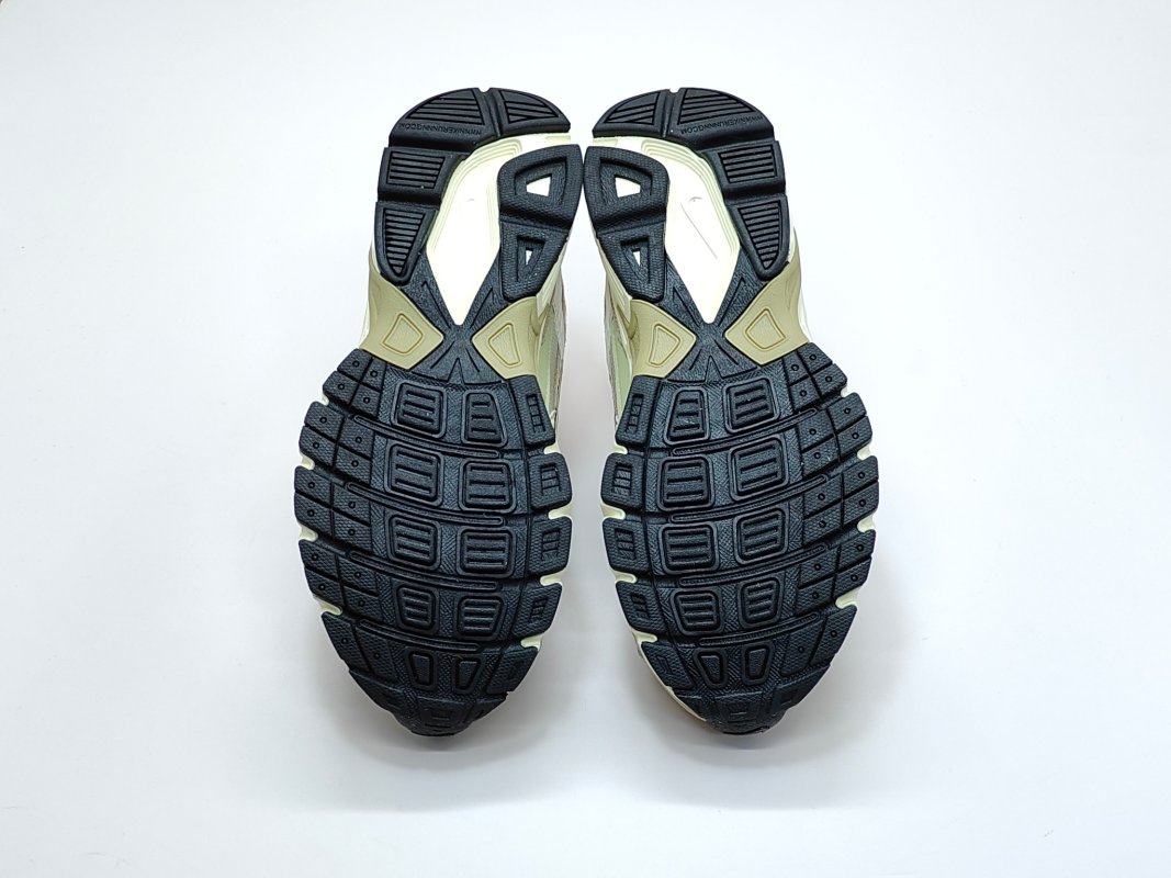 Nike Initiator view