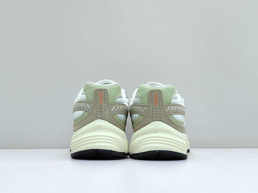 Nike Initiator view