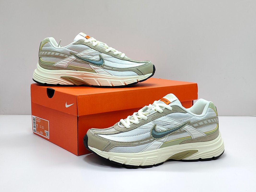 Nike Initiator view
