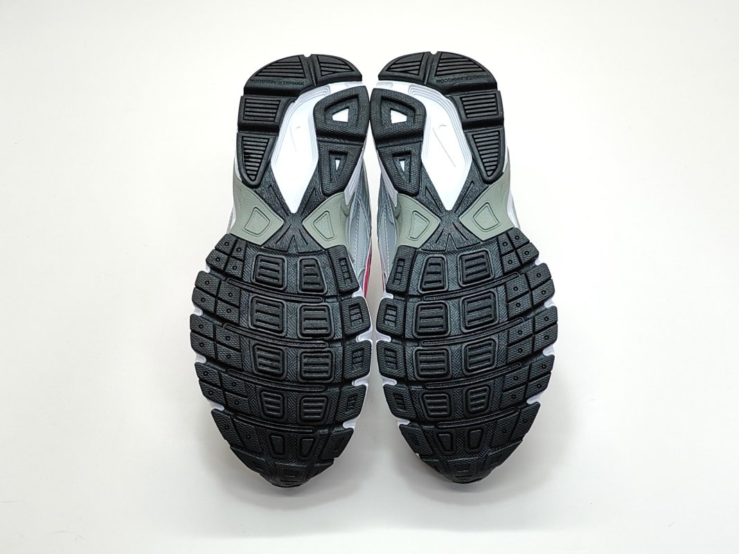 Nike Initiator view