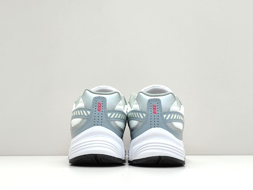 Nike Initiator view