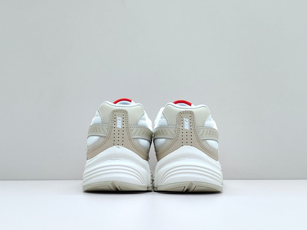 Nike Initiator view