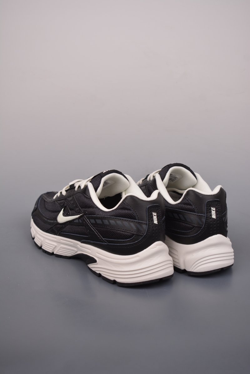 Nike Initiator Running view