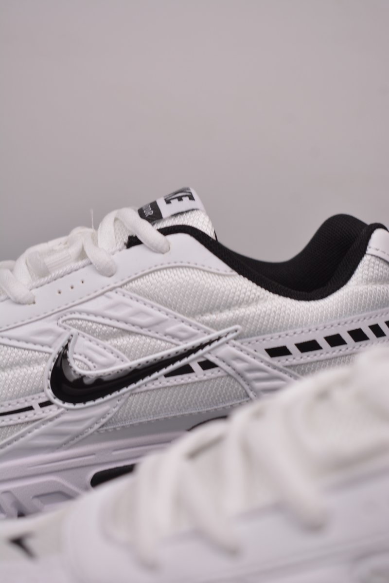 Nike Initiator Running view