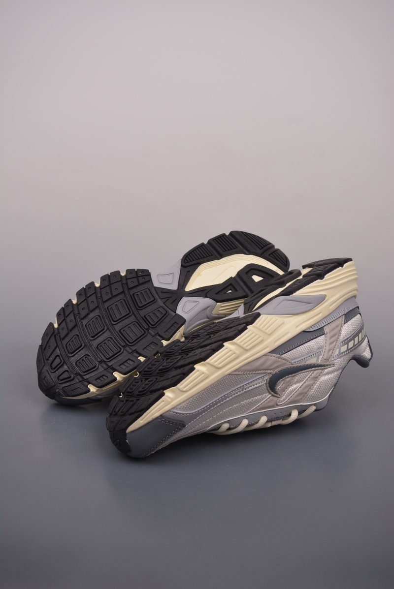 Nike Initiator Running view