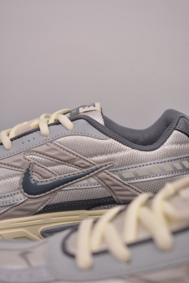 Nike Initiator Running view