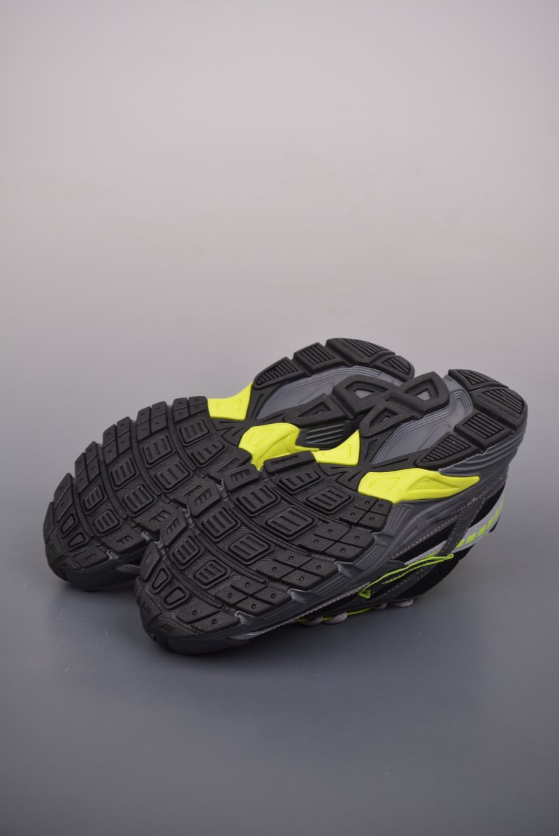 Nike Initiator P-6000 view
