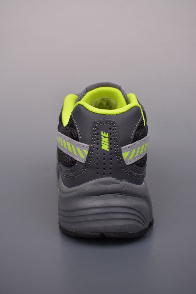 Nike Initiator P-6000 view