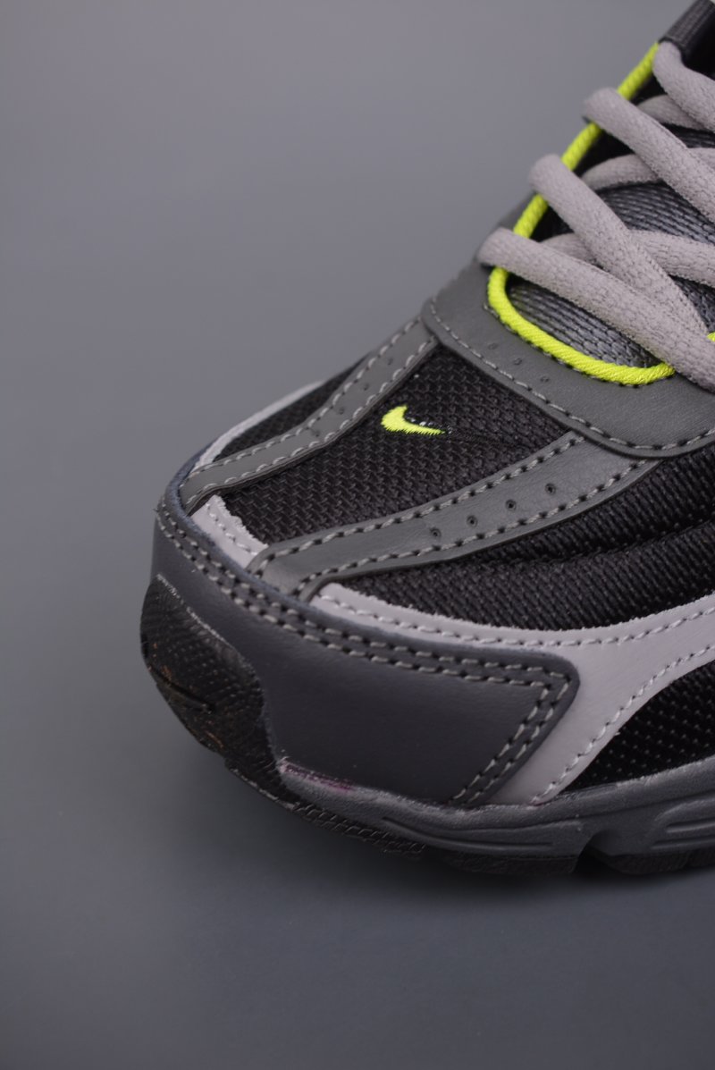 Nike Initiator P-6000 view