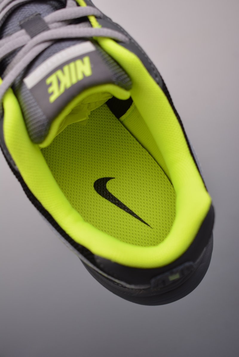 Nike Initiator P-6000 view