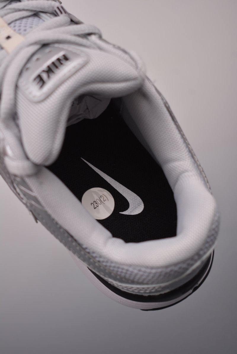 Nike Initiator P-6000 view