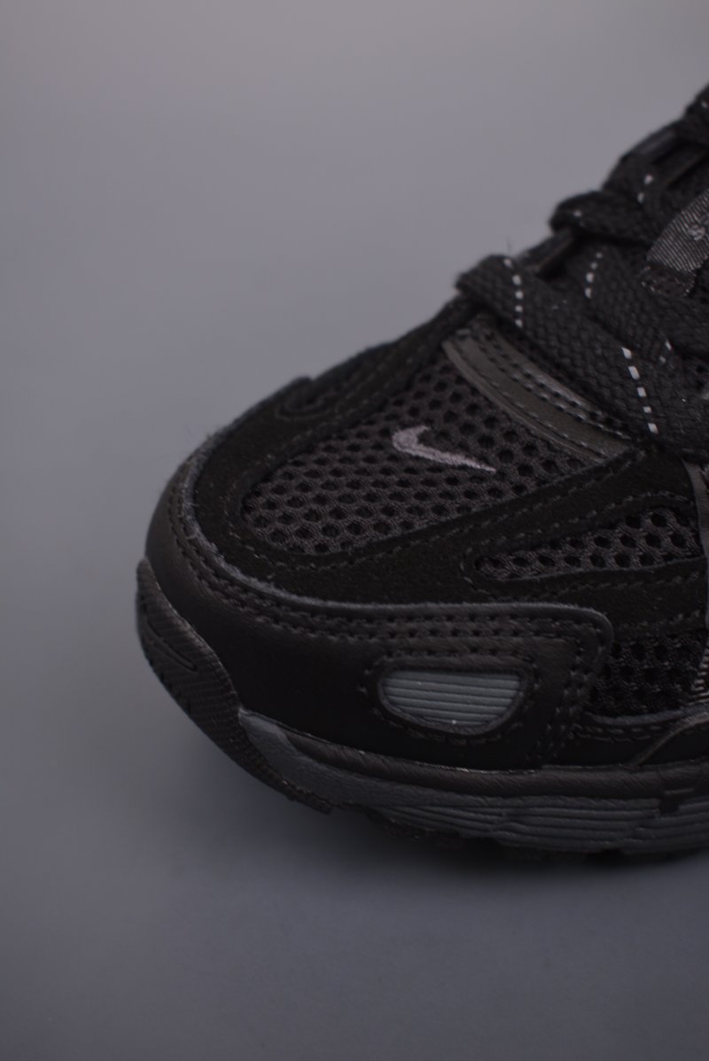 Nike Initiator P-6000 view
