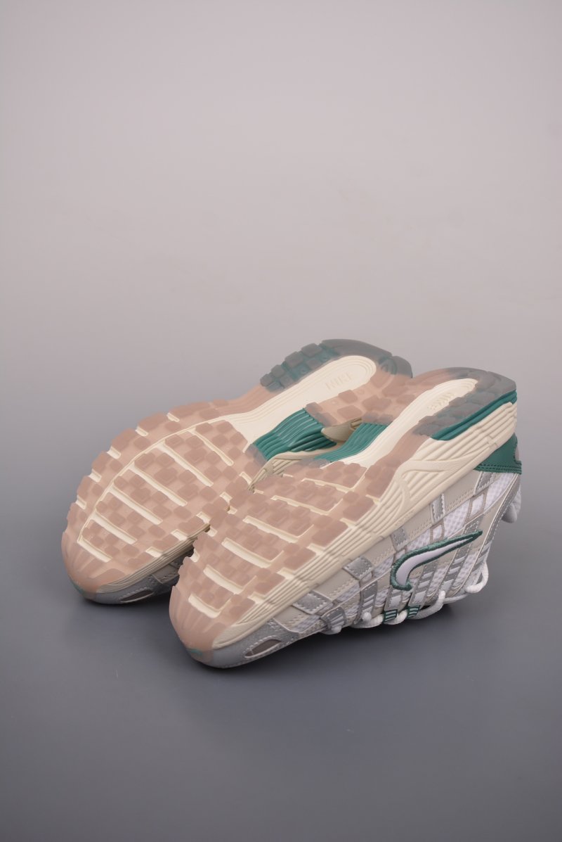 Nike Initiator P-6000 view