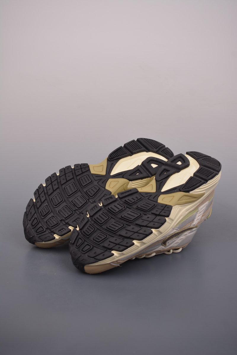 Nike Initiator P-6000 view