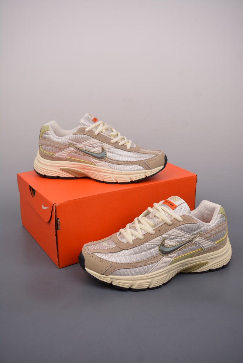 Nike Initiator P-6000 view