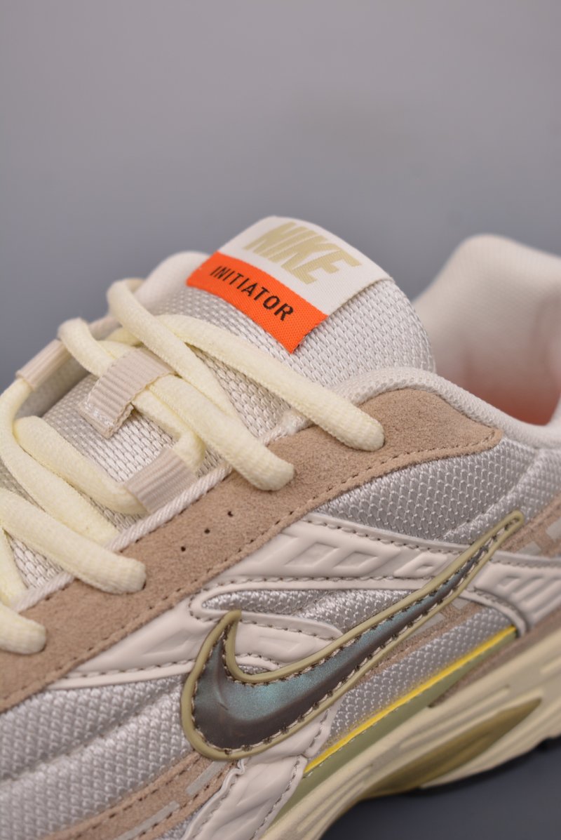 Nike Initiator P-6000 view