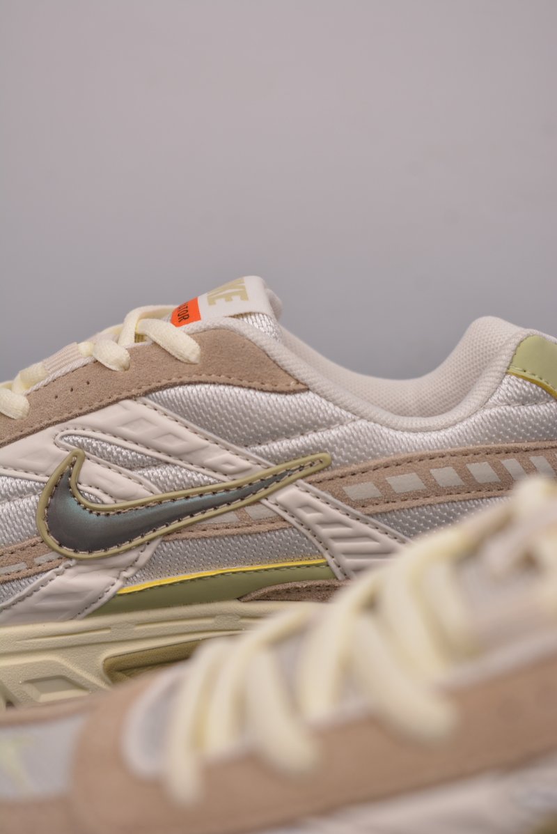 Nike Initiator P-6000 view