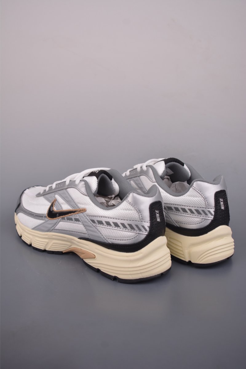 Nike P-6000 view