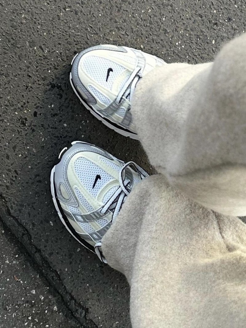 Nike Initiator Running view