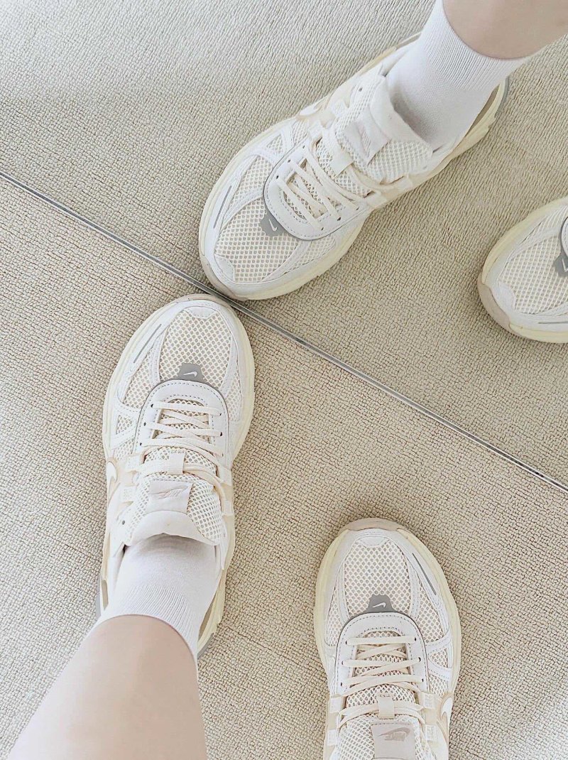 Nike V2K Runtekk view