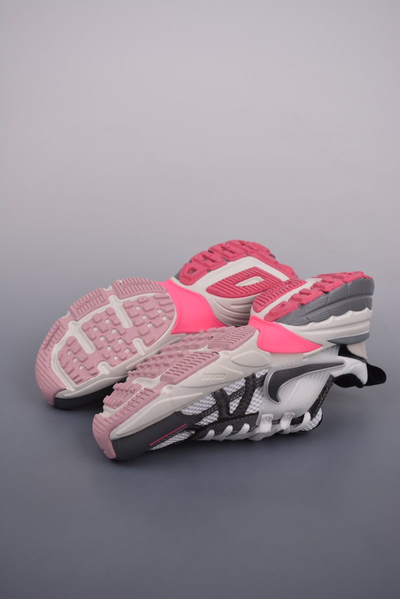 Nike V2K Runtekk 'Grey / Pink' view