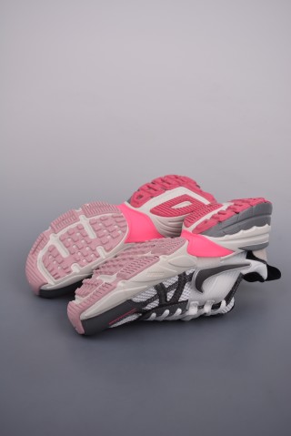Nike V2K Runtekk 'Grey / Pink' view 3