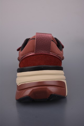 Nike V2K Runtekk view 4