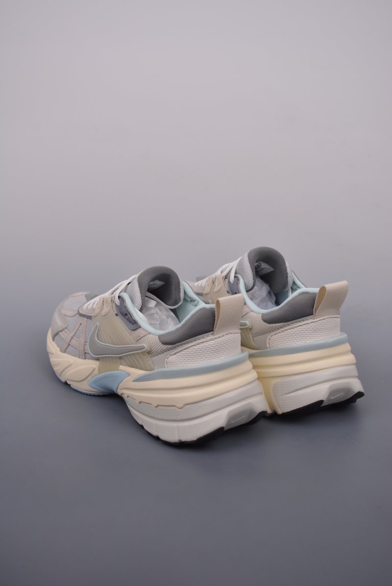 Nike V2K Runtekk 'Grey / Blue' view