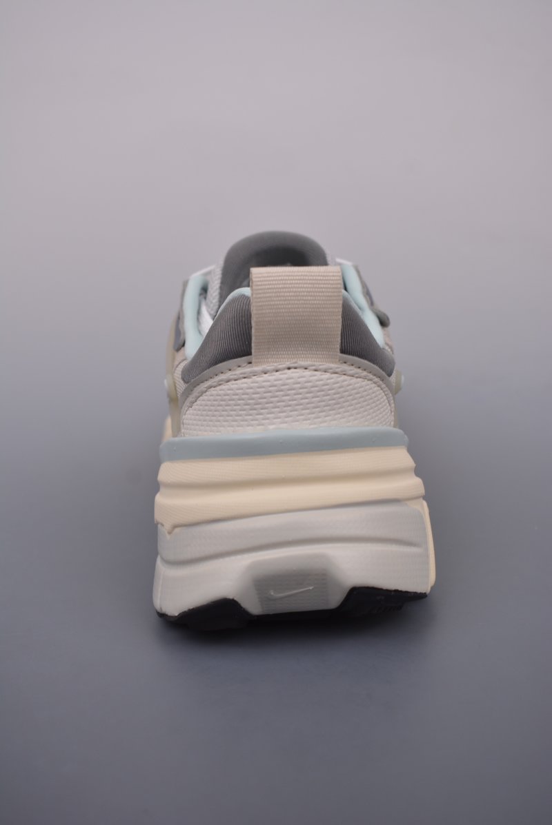 Nike V2K Runtekk 'Grey / Blue' view