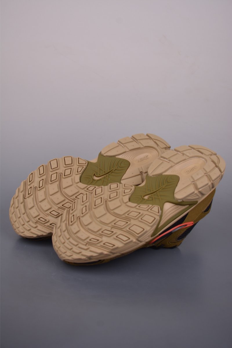 Nike V5 RNR view