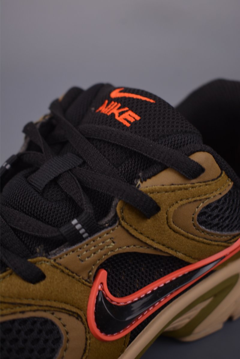 Nike V5 RNR view