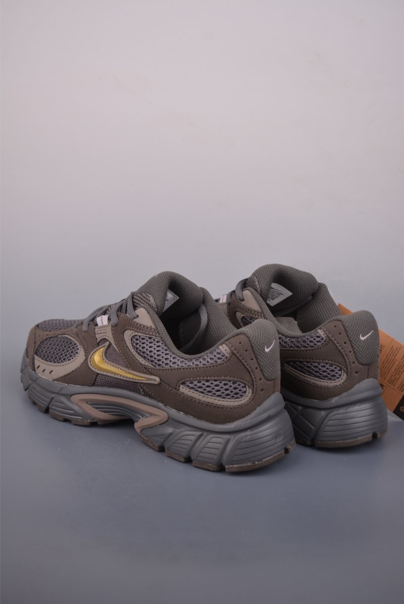 Nike V5 RNR view