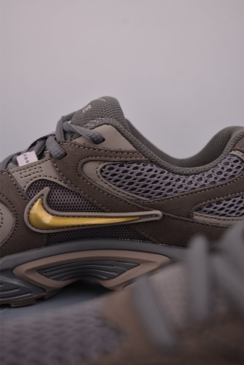 Nike V5 RNR view