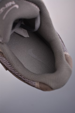 Nike V5 RNR view 9