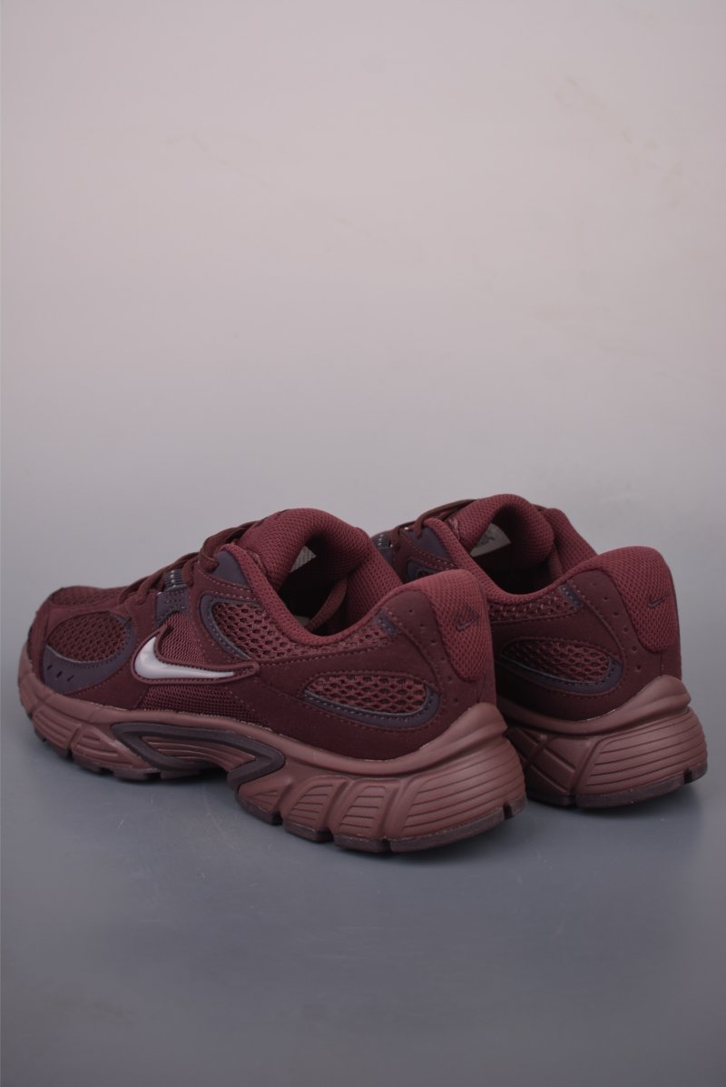 Nike V5 RNR view