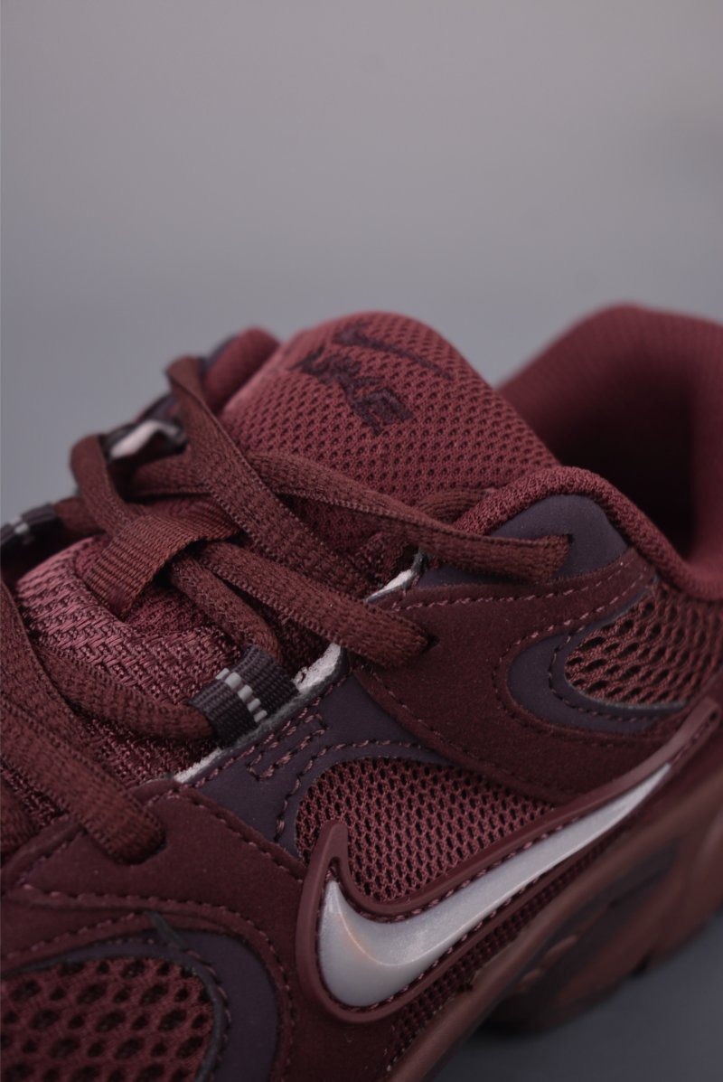 Nike V5 RNR view
