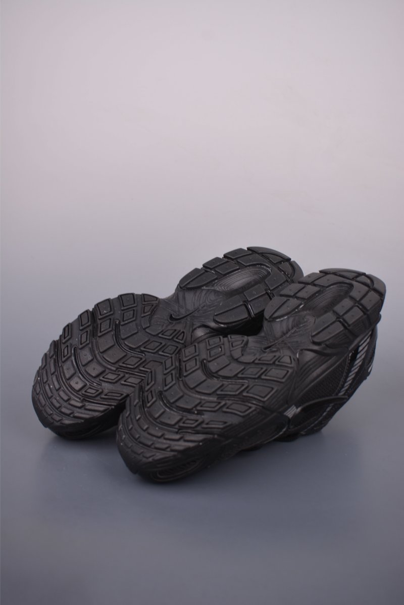 Nike V5 RNR view
