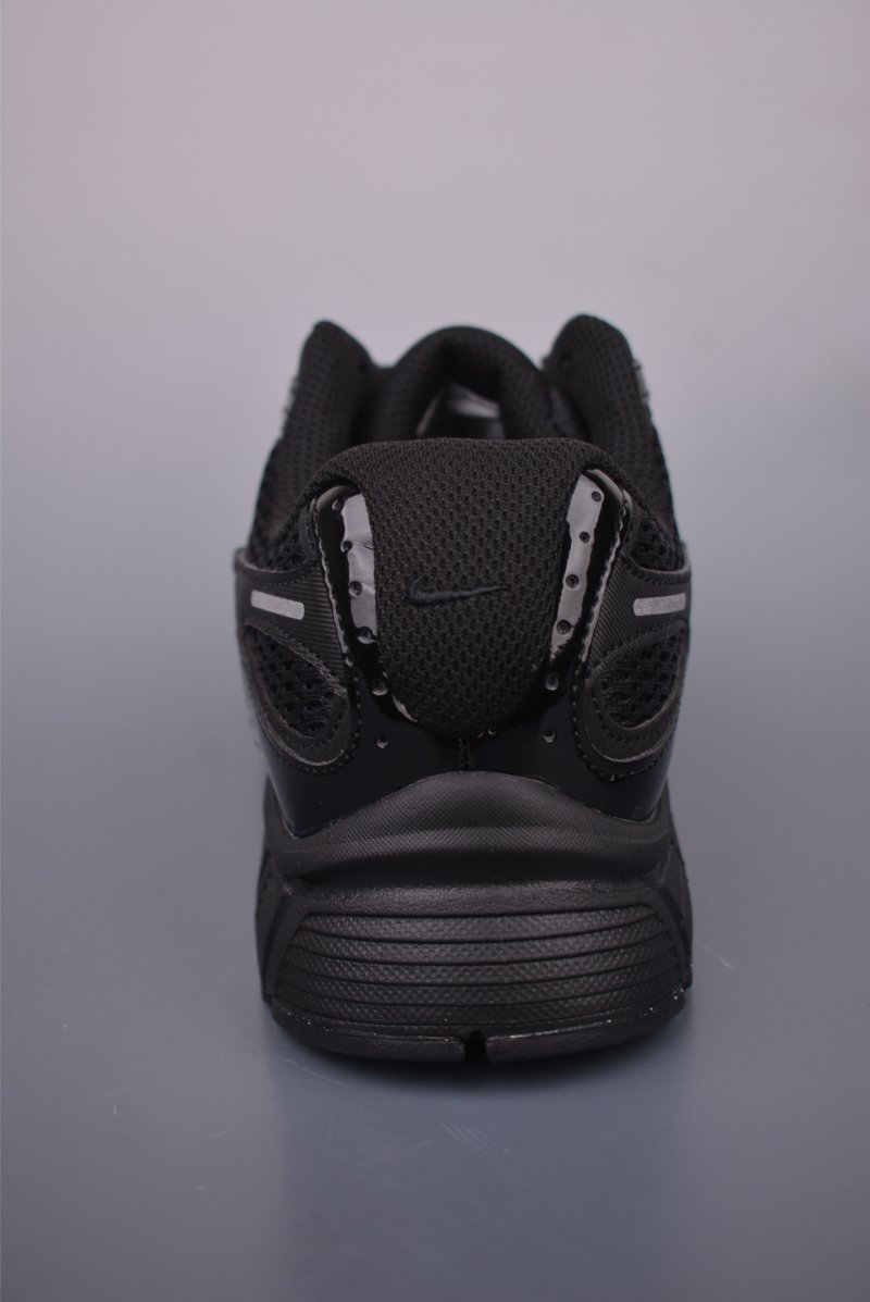 Nike V5 RNR view