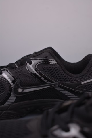 Nike V5 RNR view 8