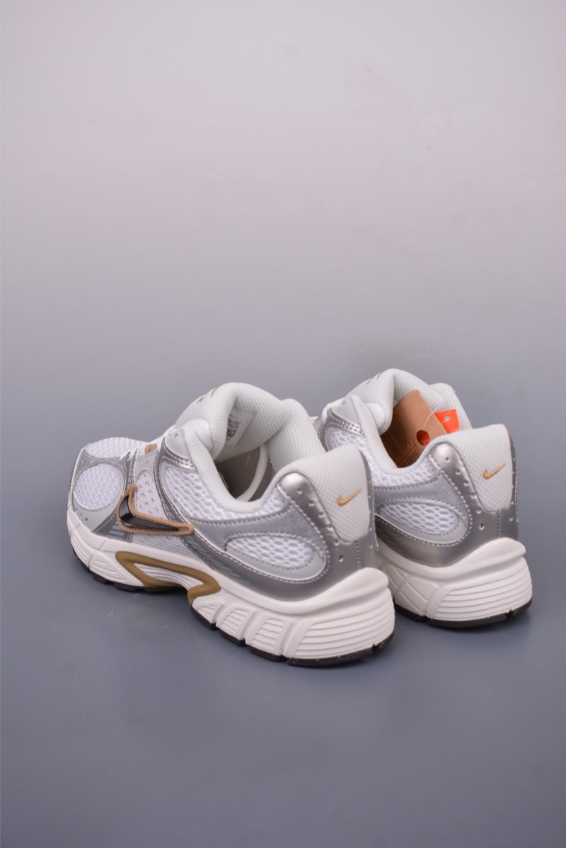 Nike V5 RNR view