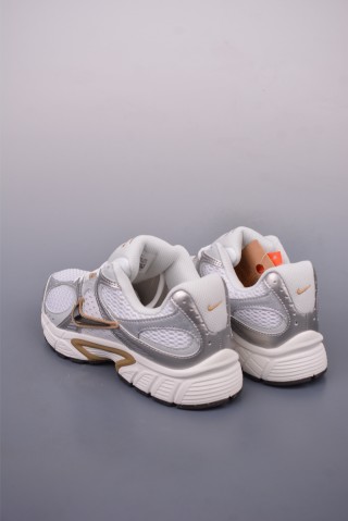 Nike V5 RNR view 2