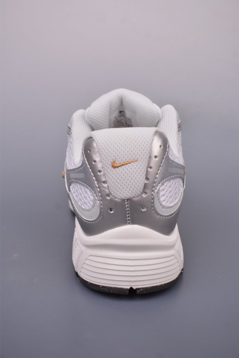 Nike V5 RNR view