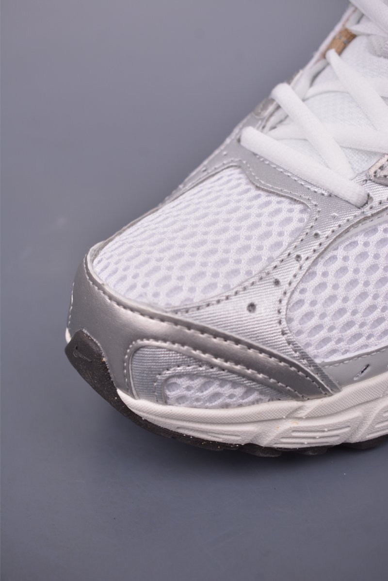 Nike V5 RNR view