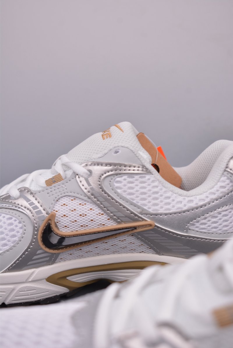 Nike V5 RNR view