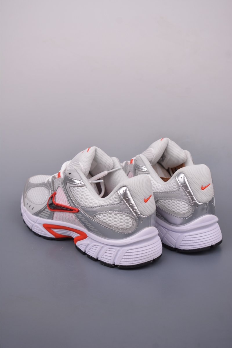 Nike V5 RNR view