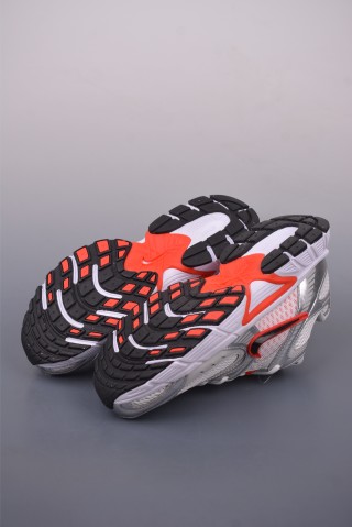 Nike V5 RNR view 3