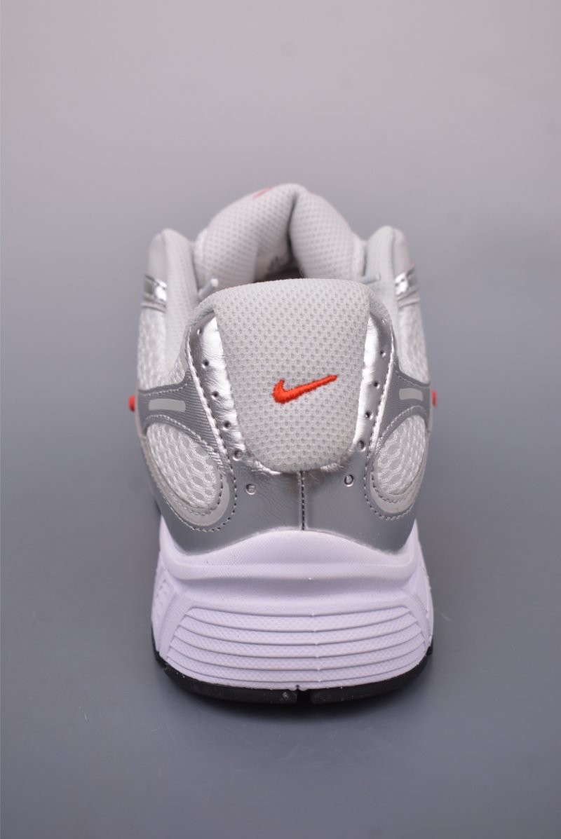 Nike V5 RNR view
