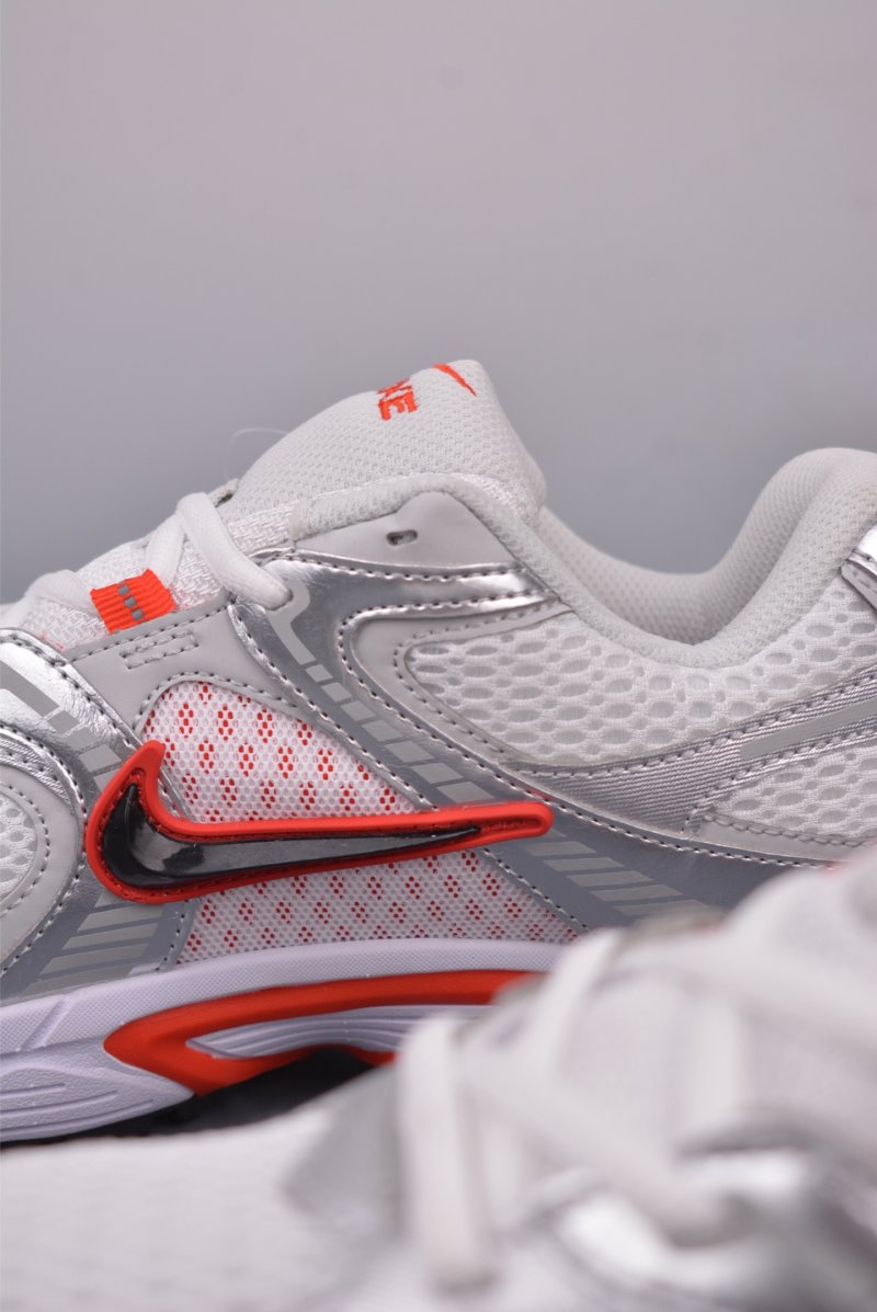 Nike V5 RNR view