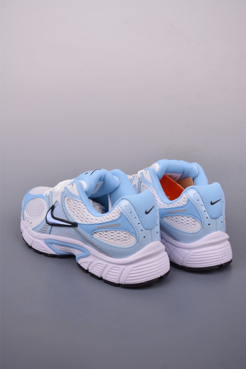 Nike V5 Runner view